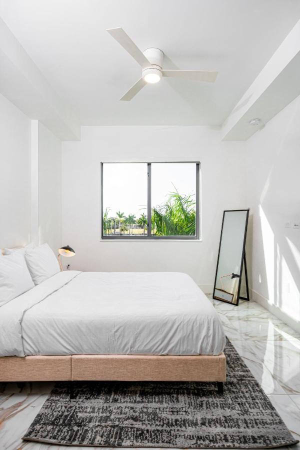 Whyhotel Midtown Miami Доръл Екстериор снимка